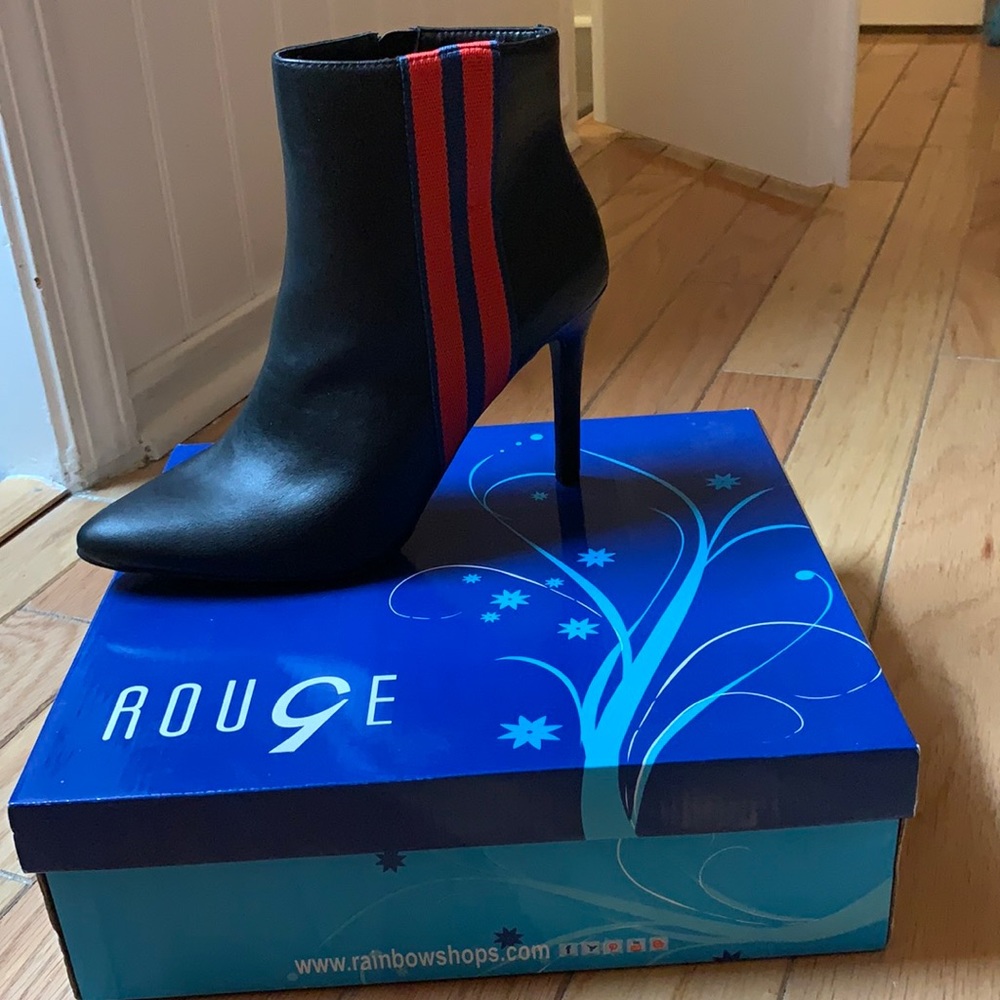 Black ankle boots size 10
